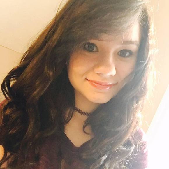 Meet your Posher, Stephanie - Picture 1 of 1